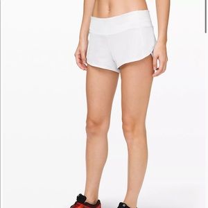 Lululemon Speed up low-rise short 2.5”